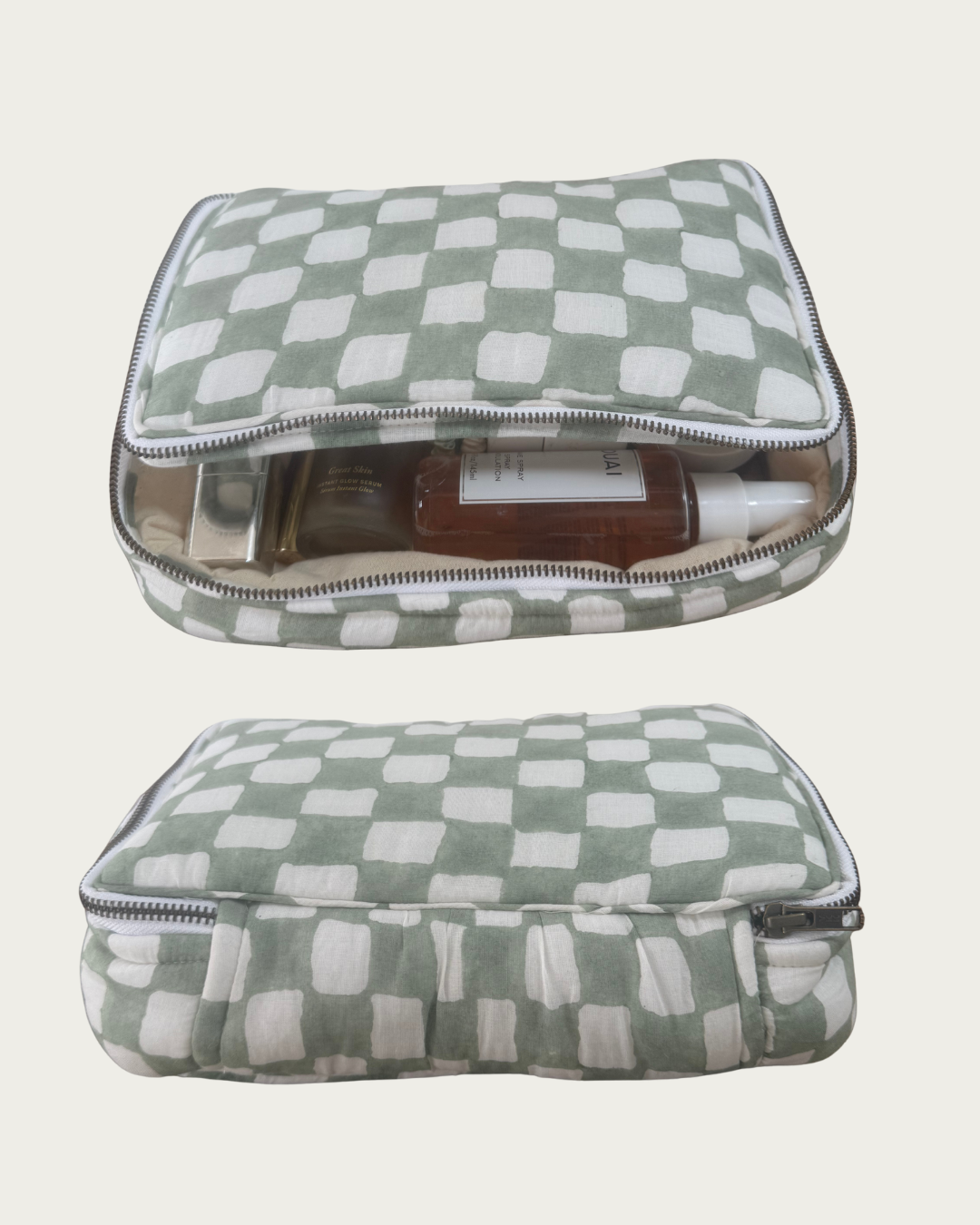 Check mate toiletry pouch