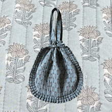 The Quilted Frill