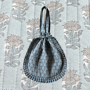 The Quilted Frill